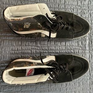Vans Off The Wall, new and never worn, size 16